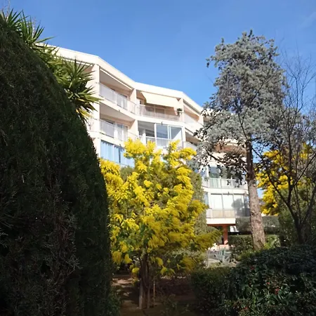 Le 51 Apartment *